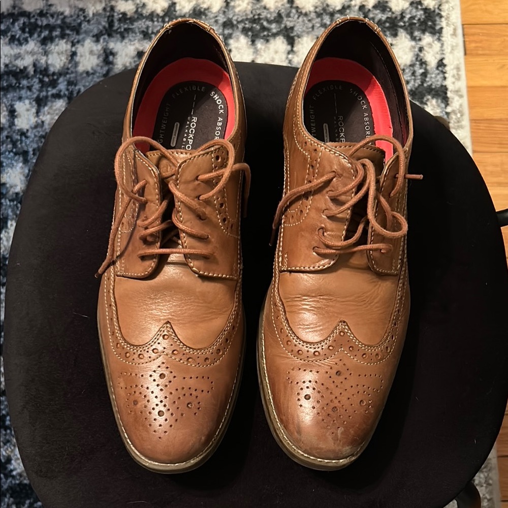 Men's Brown Leather Wingtip Shoes